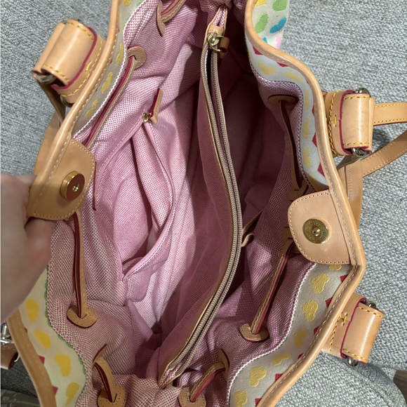 Dooney & Bourke rainbow heart medium chiara bag rare y2k - Picture 2 of 9